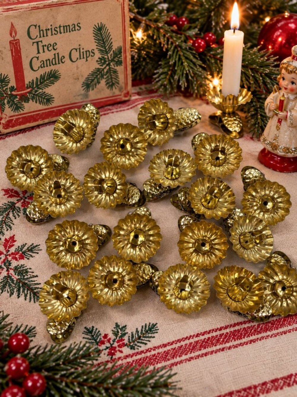 Set Of 20 Vintage Gold Metal Christmas Tree Clip-On Candle Holders Decoration